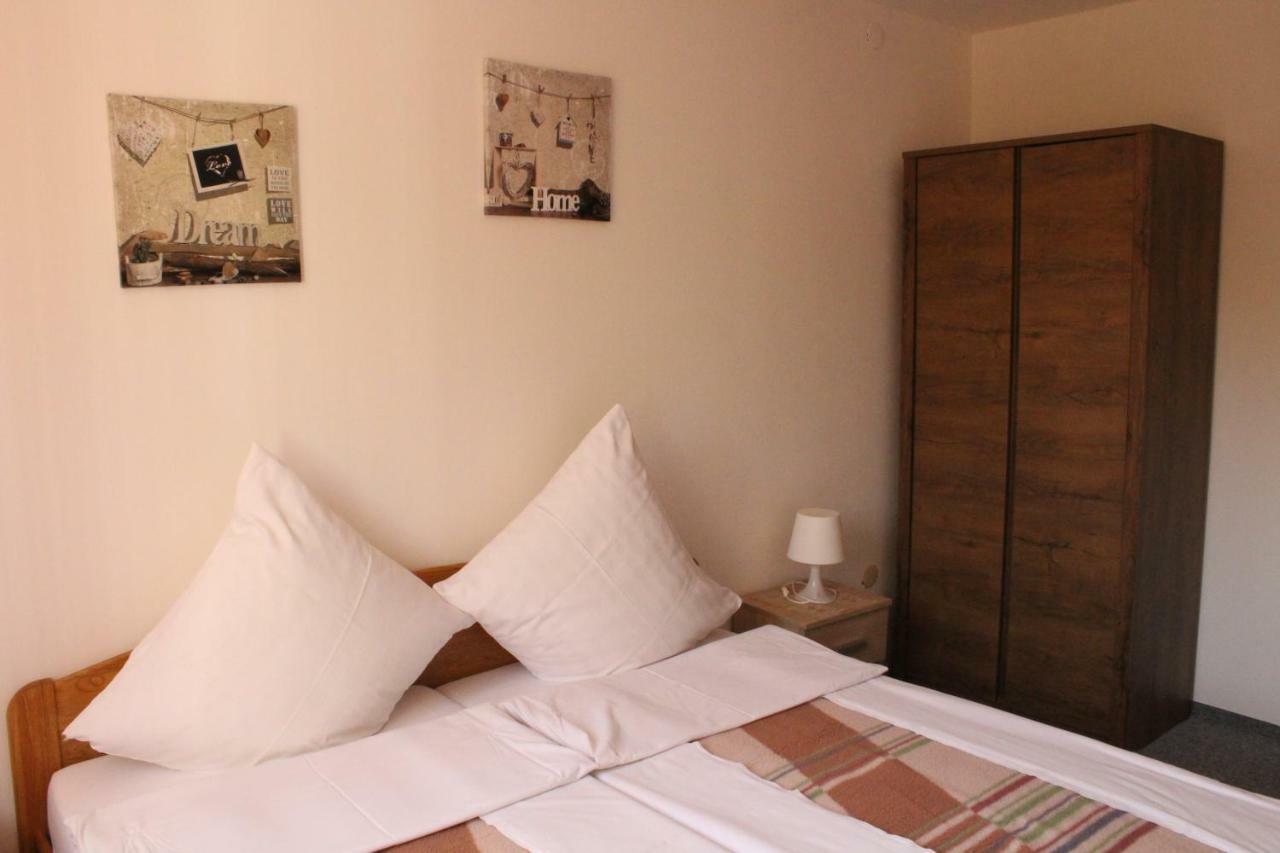 Apartments Baka Jelka Mandre Zewnętrze zdjęcie